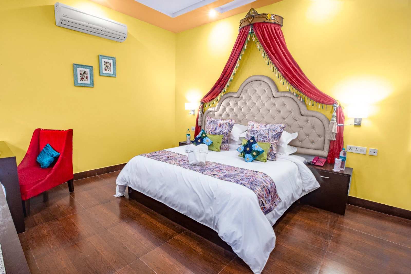 Maharaja Room With Personal Pool